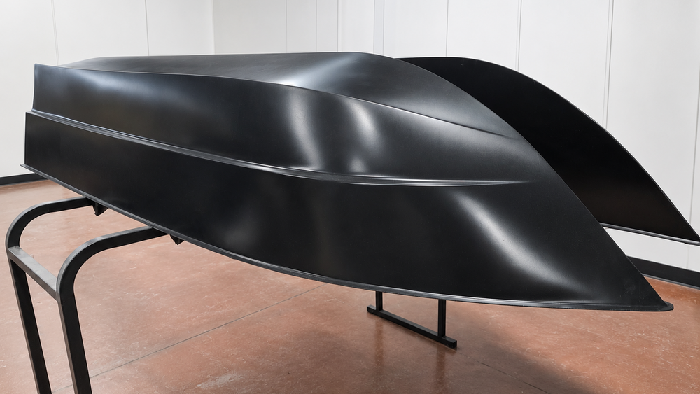 Contego - Maven 210 hull of carbon fiber - USV for marine robotics