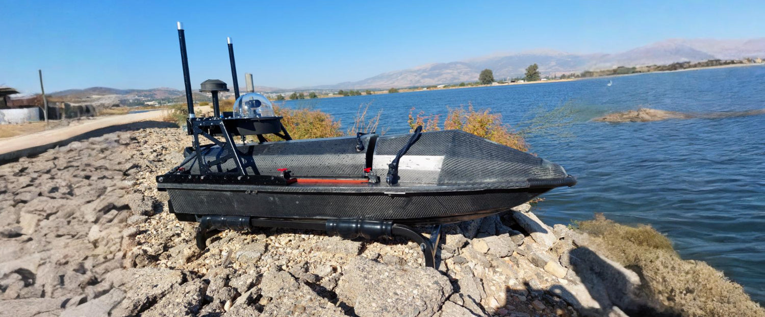 mono-hull USV, compact unmanned surface vessel, shallow-water USV, jet-powered USV, autonomous marine platform.
Contego - viper 160 on a docking - usv for marine robotics